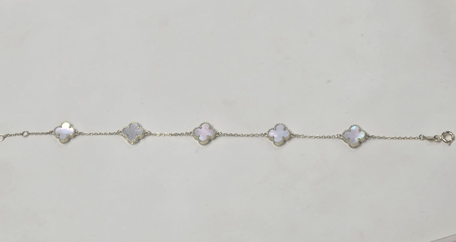 Bracelet `Less is more` gold №149