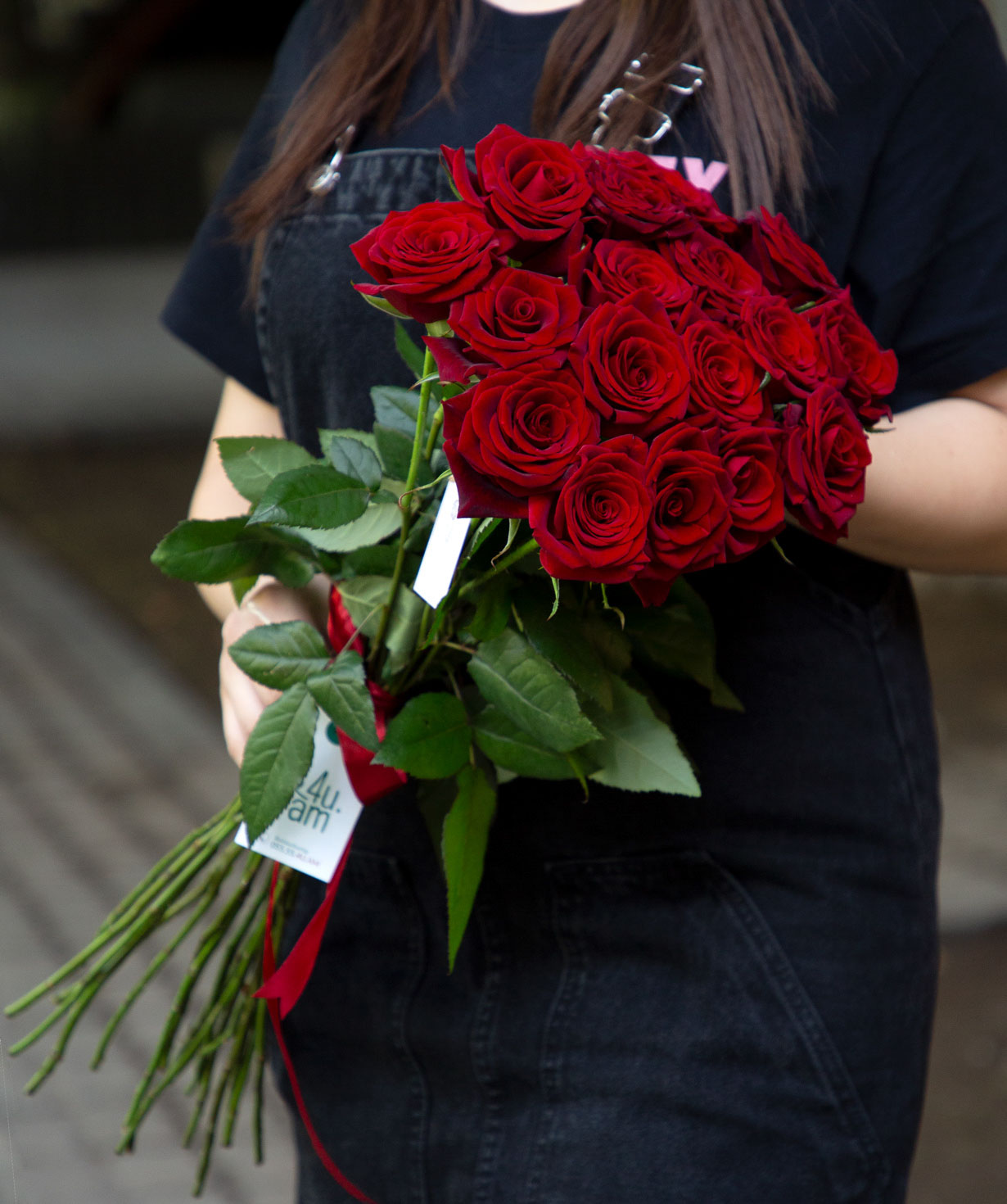 Վարդեր «Բլեք Մեջիք» կարմիր 15 հատ