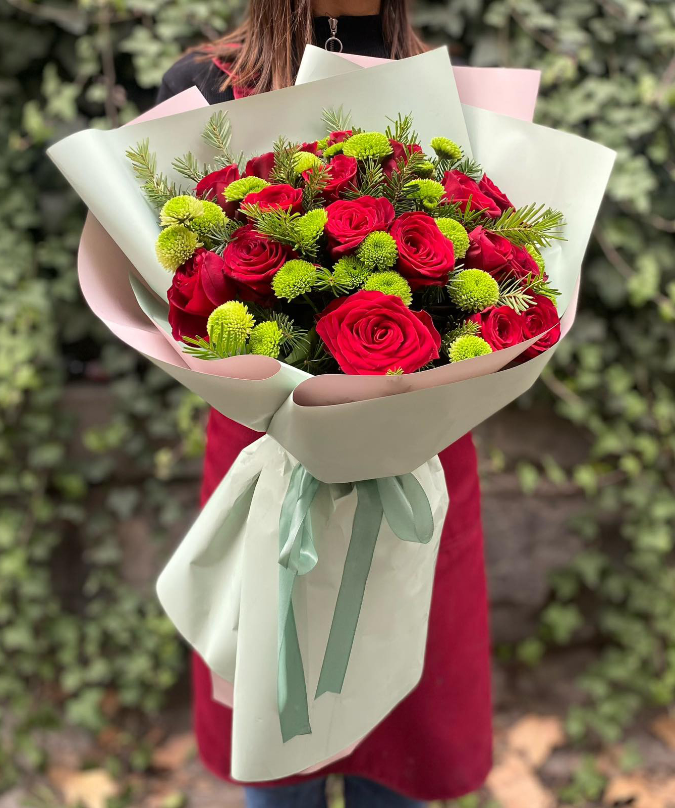 Букет ''Хелена'' с розами и хризантемами