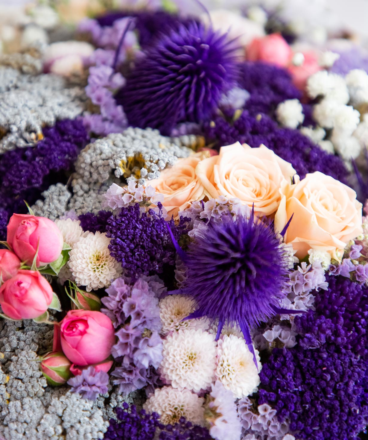 Bouquet ''Camerino'' with spray roses and dried flowers