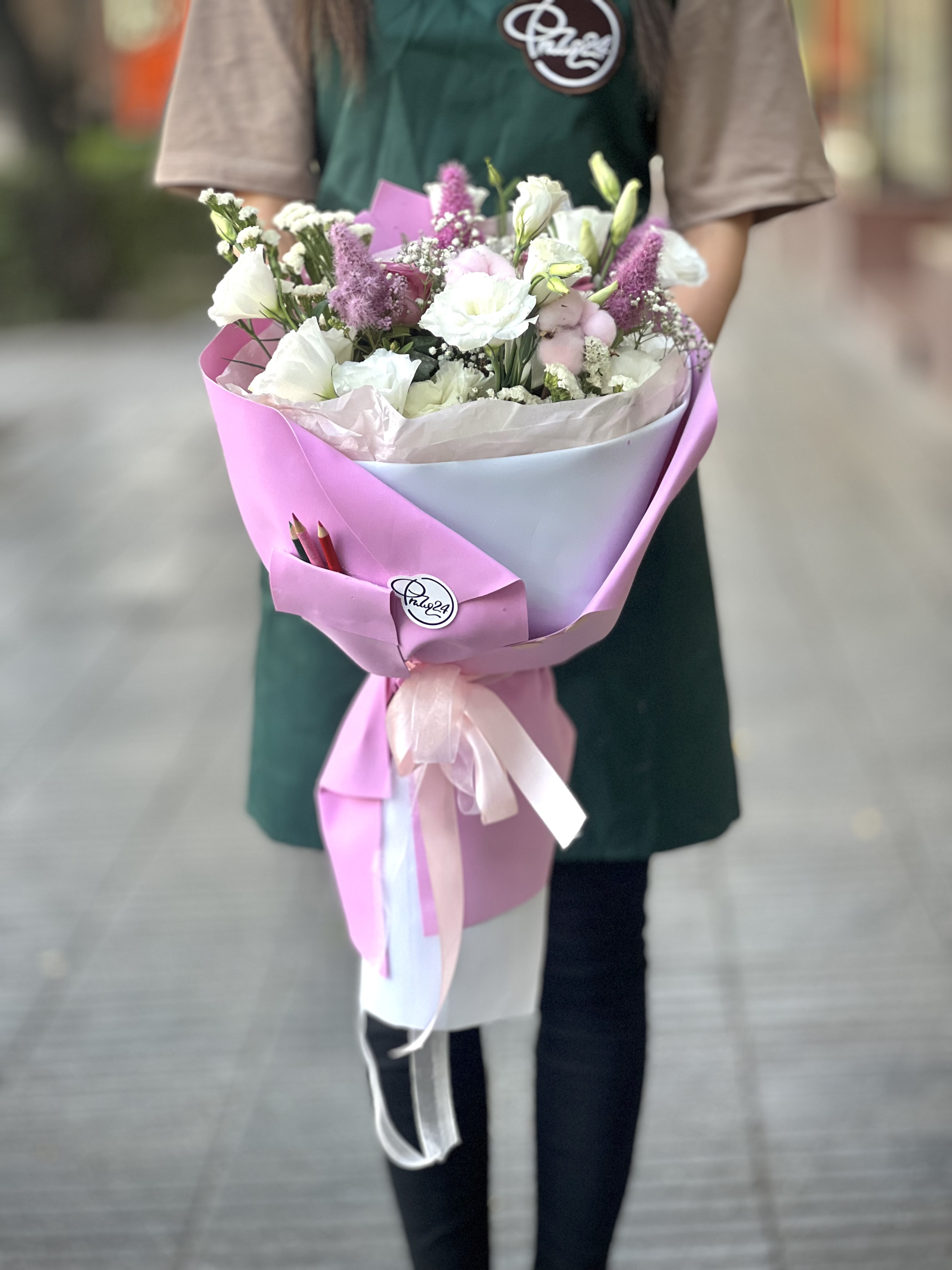 Ծաղկային կոմպոզիցիա «Punj» դպրոցական №45