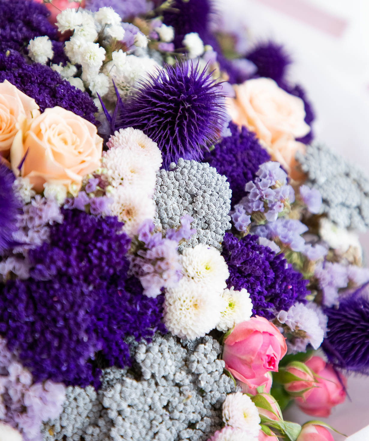 Bouquet ''Camerino'' with spray roses and dried flowers