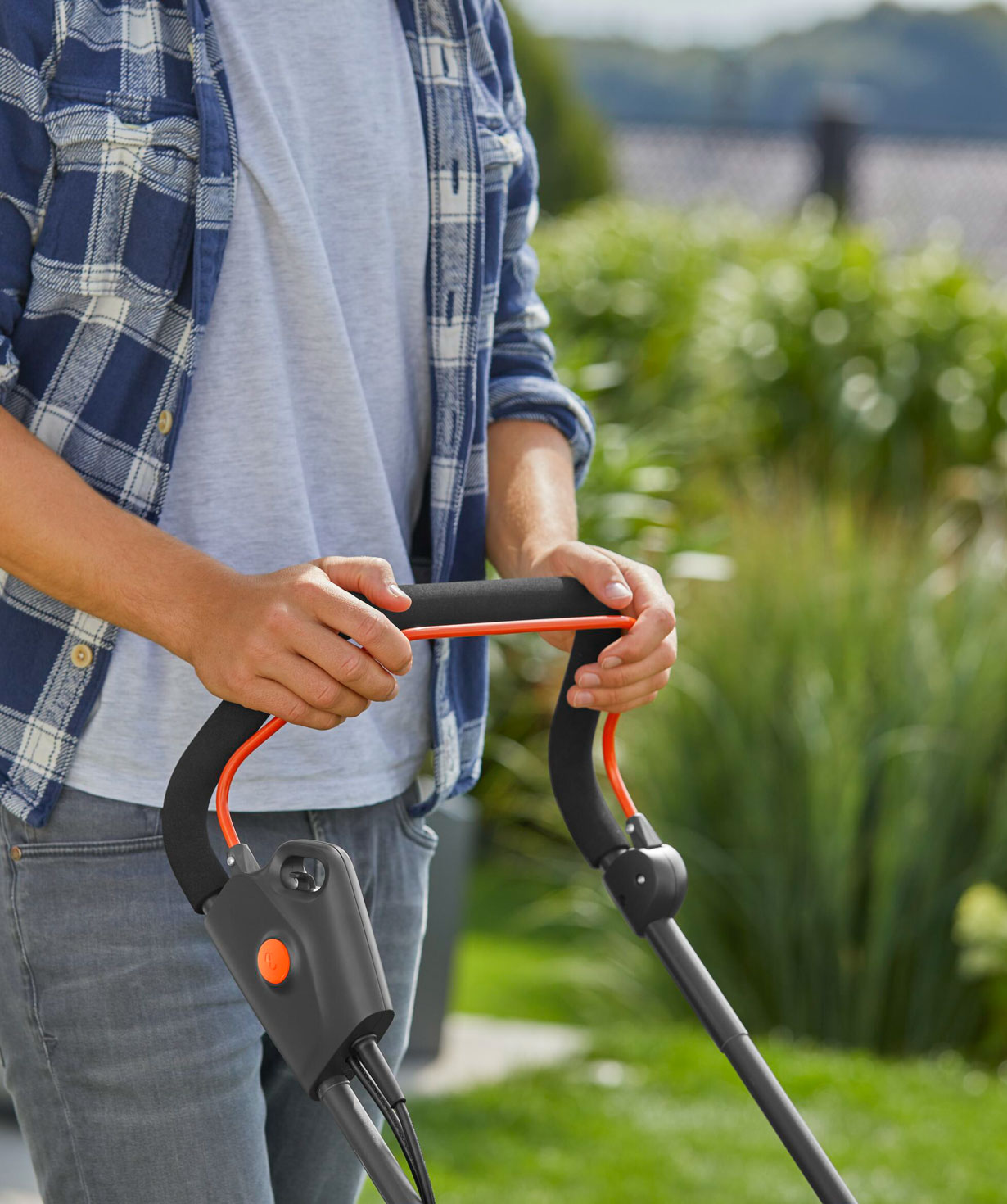 Սիզամարգի էլեկտրական հնձիչ «Gardena» PowerMax, 1800/42
