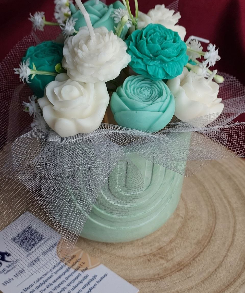 Candle «Blue Moon» Flower Bouquet, scented