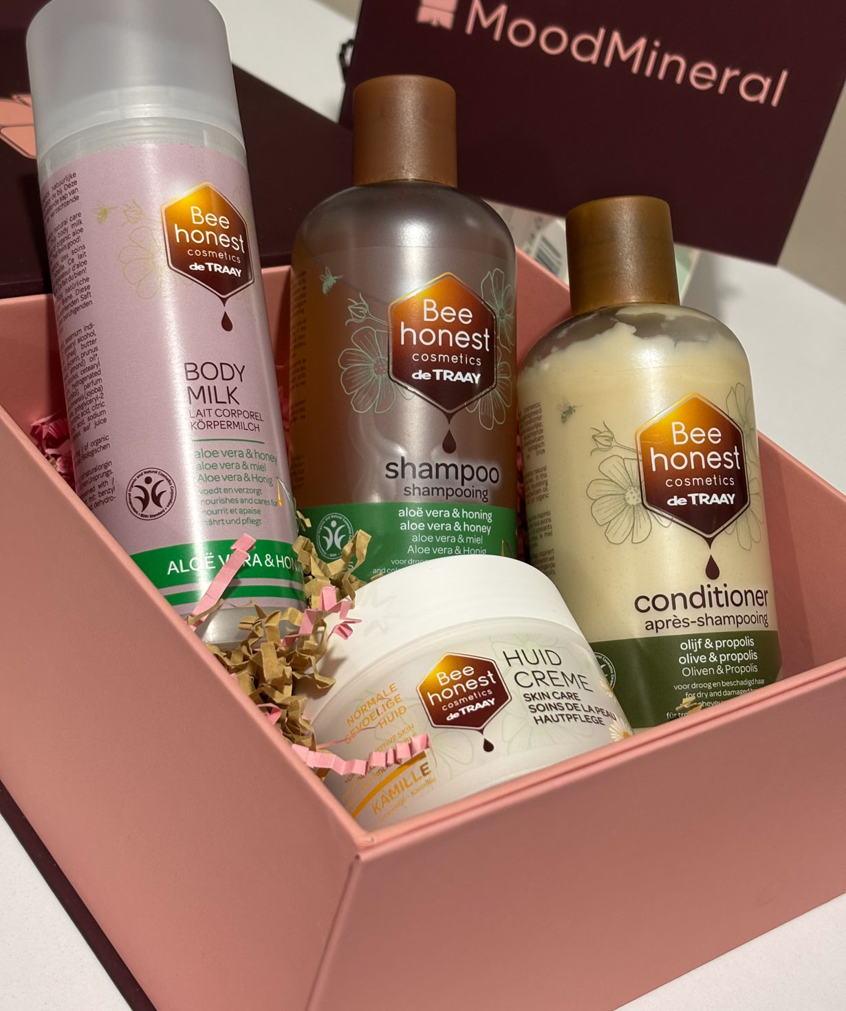 Gift Box with Skincare Products №6