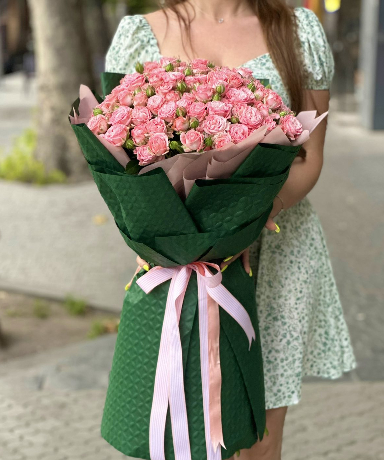 Bouquet «Galena» with spray roses