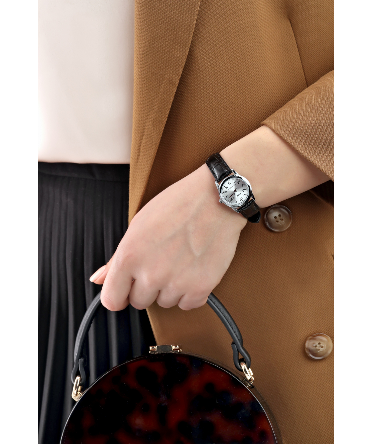 Наручные часы `Casio` LTP-V001L-7BUDF
