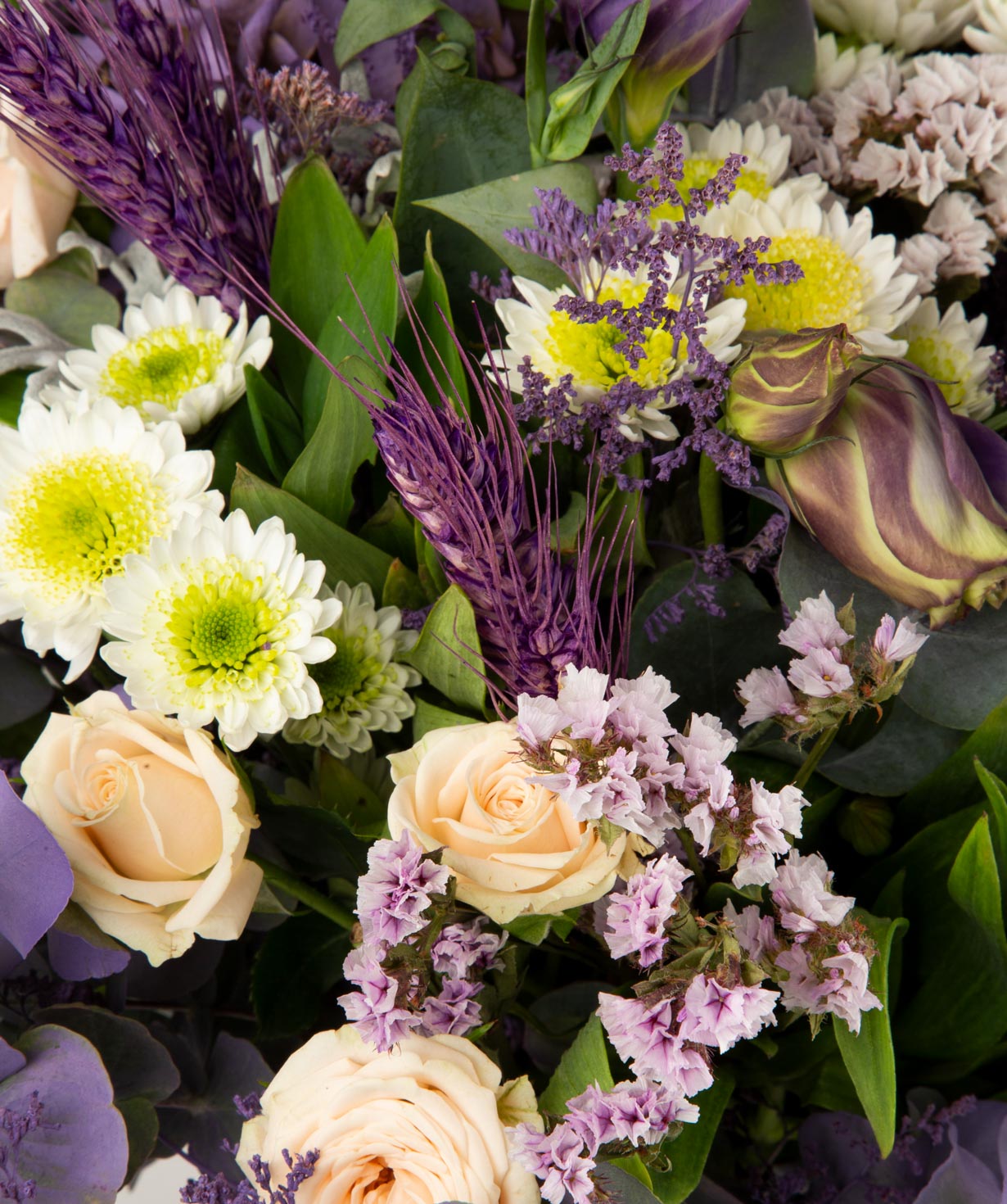 Bouquet `Banff` with roses, lisianthus and chrysanthemums
