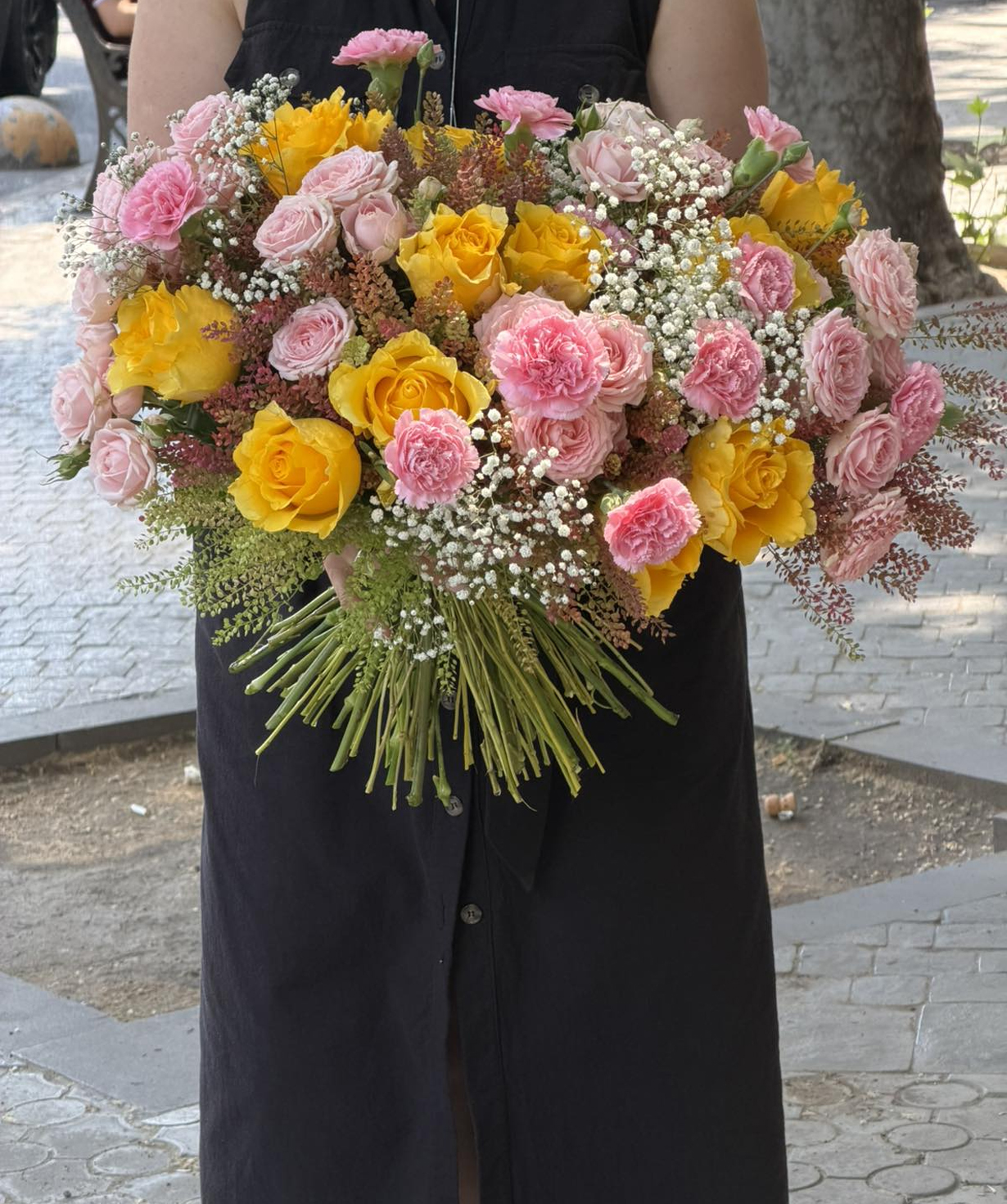Bouquet «Cataleya» with roses №106