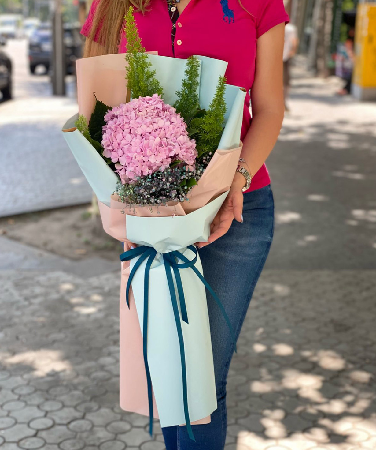 Bouquet `Strangolagalli` with gypsophila and hydrangea