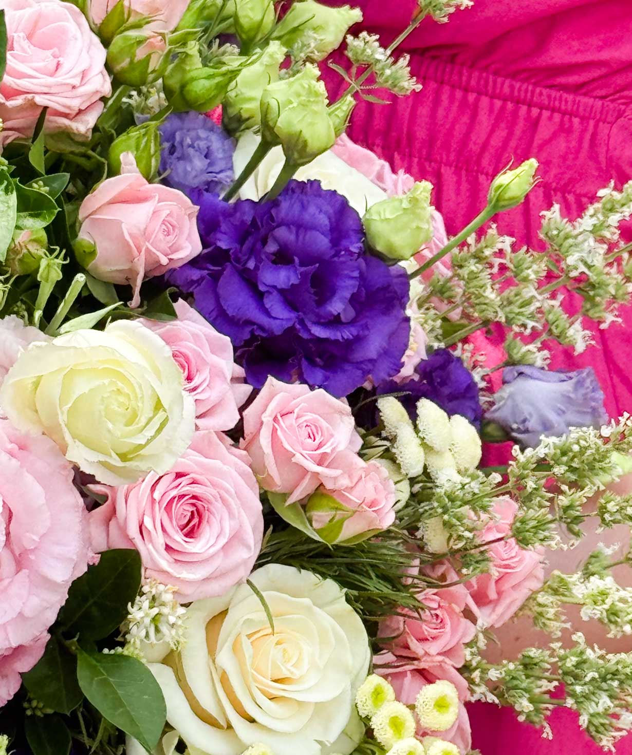 Bouquet «Altötting» with roses and lisianthus