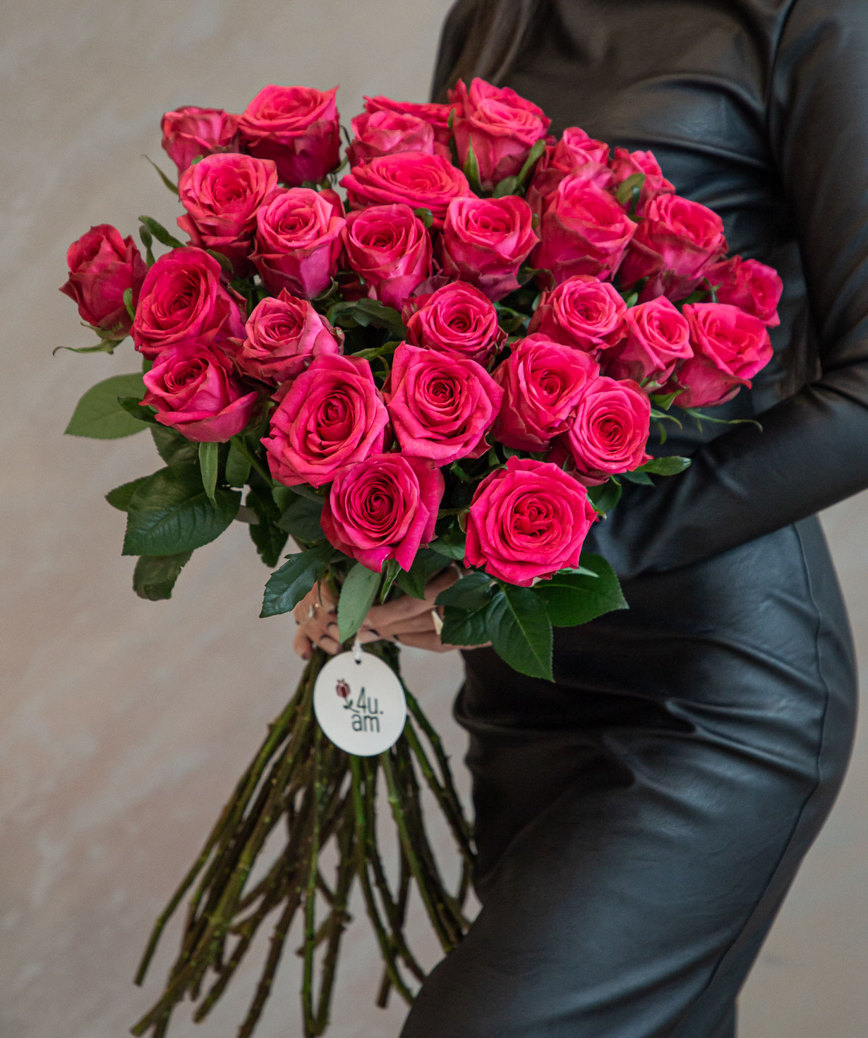 Վարդեր «Narine» 29 հատ, 80 սմ