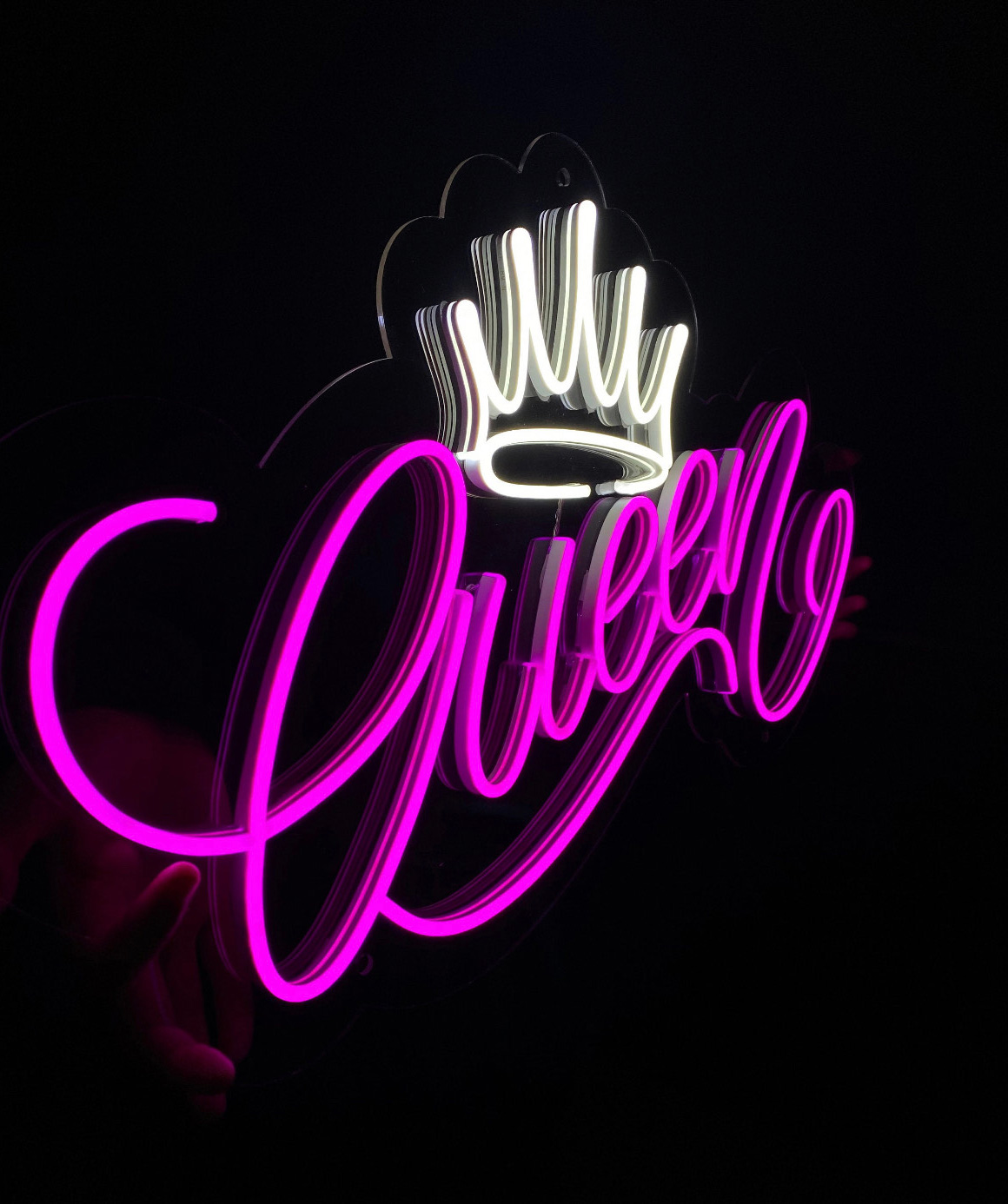 Neon light «ANeon» Queen, 70 x 40 cm