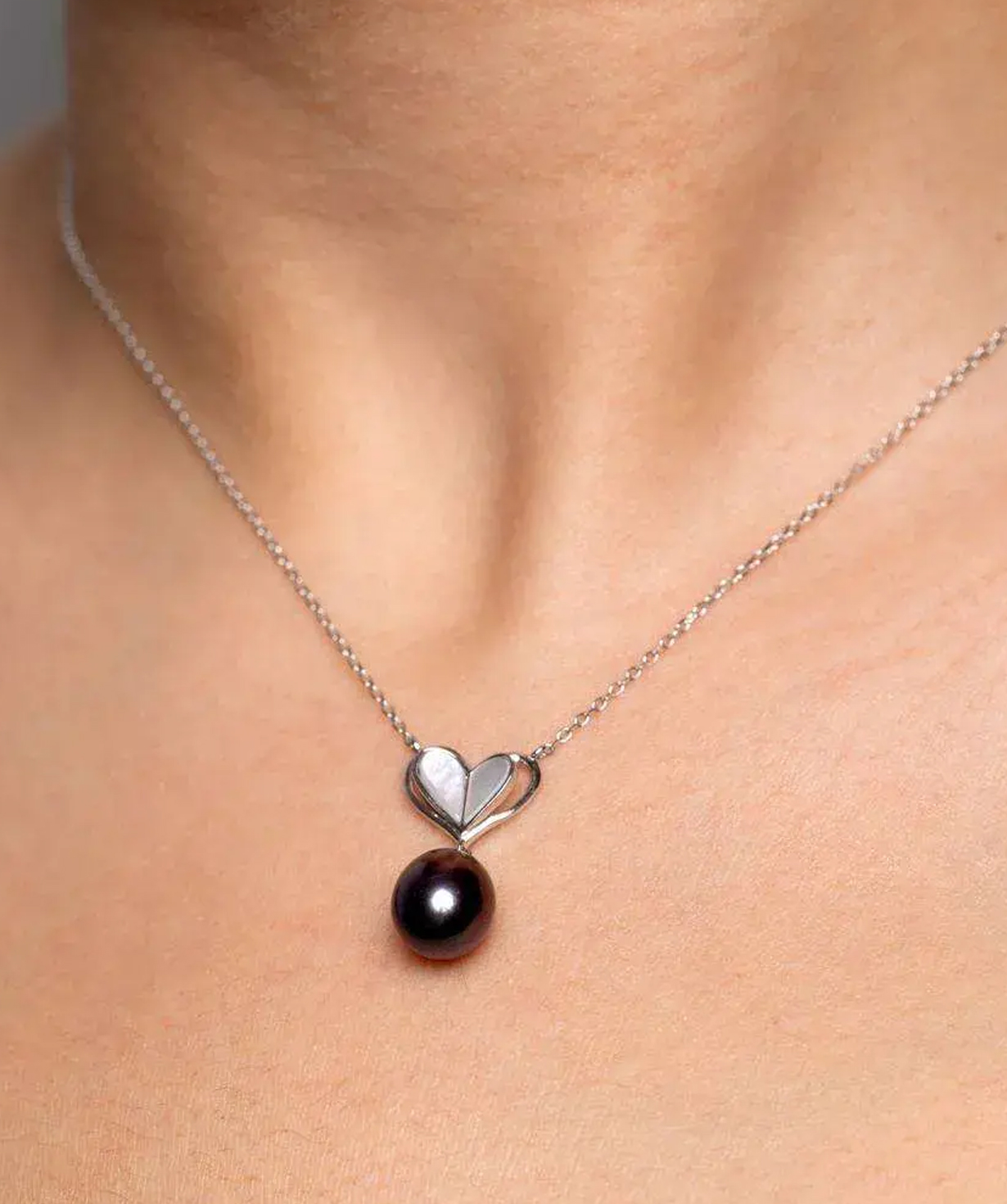 Silver necklace «SiaMoods» SN262BK